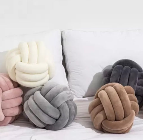 Knot Pillow